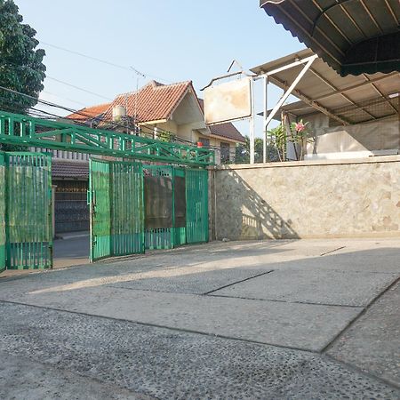 Reddoorz Near Kemang Square Hotel Jakarta Luaran gambar