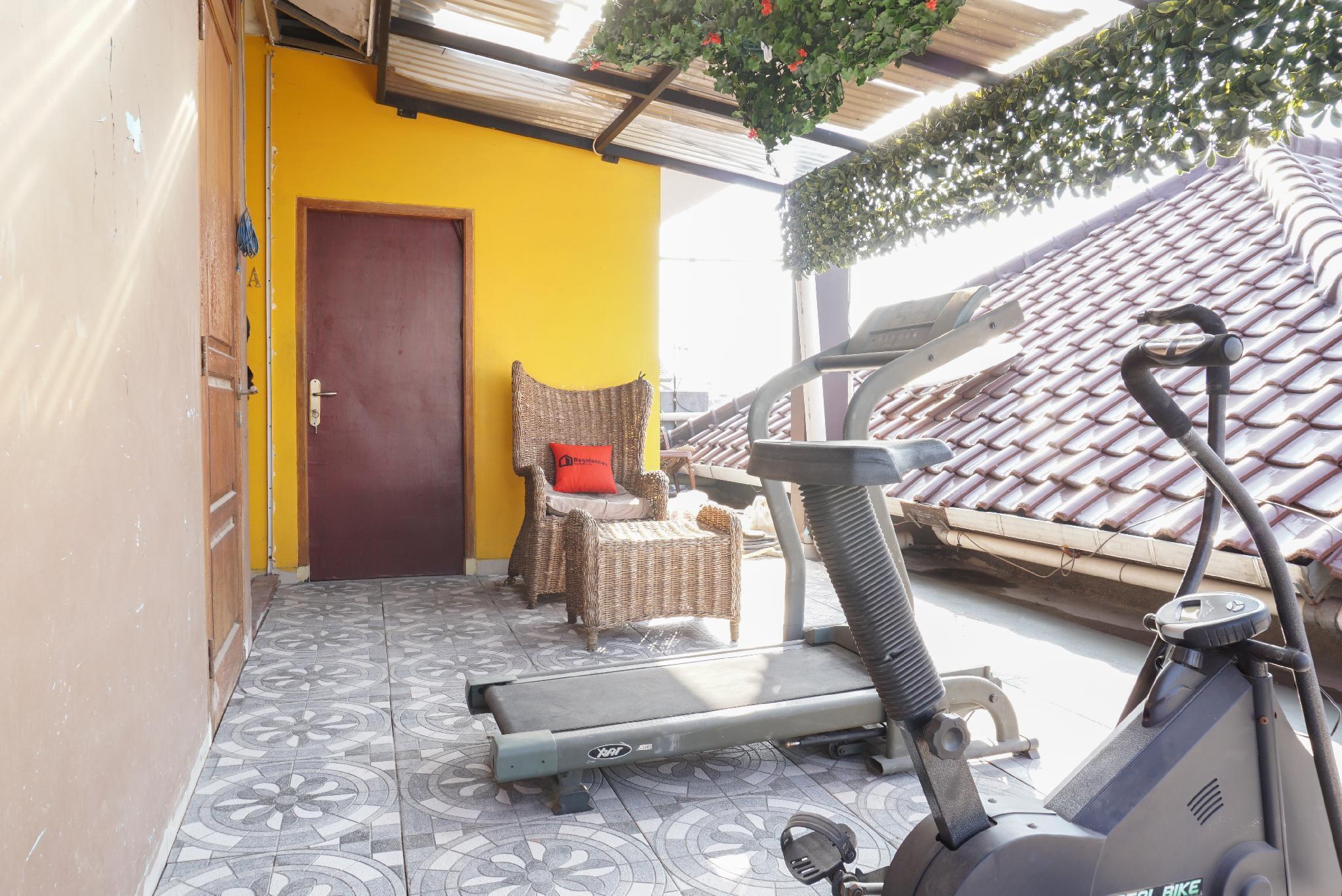 Reddoorz Near Kemang Square Hotel Jakarta Luaran gambar