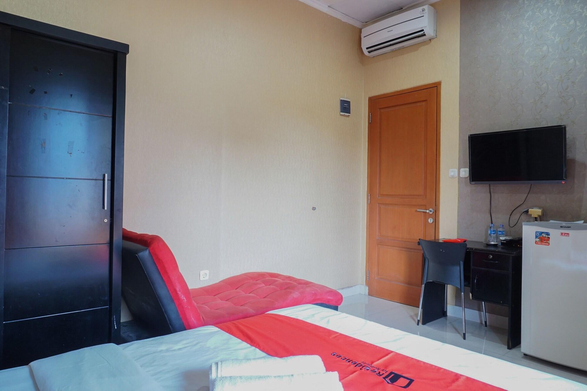 Reddoorz Near Kemang Square Hotel Jakarta Luaran gambar