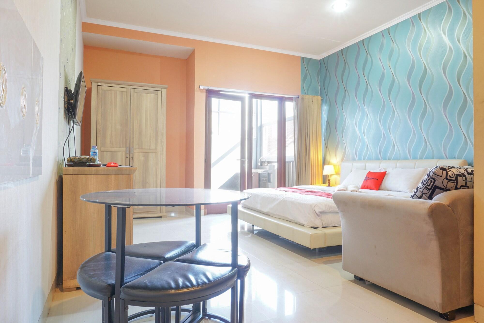 Reddoorz Near Kemang Square Hotel Jakarta Luaran gambar